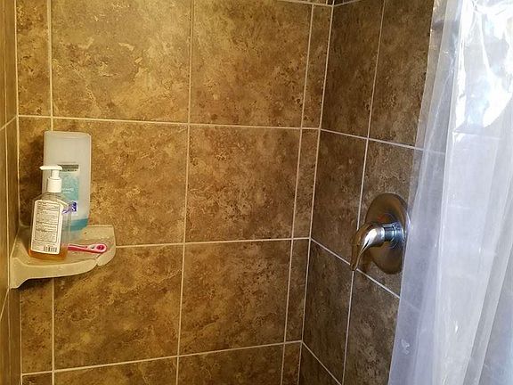 5th image of 621 N 2nd St