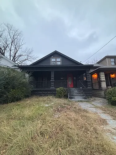 2321 Greenwood Ave Photo 1