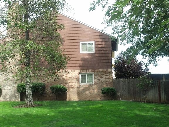 End unit with fireplace