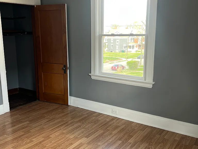 1867 Clarion Ave — Photo 12