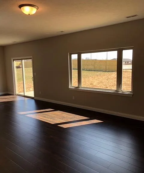 449 Matterhorn Pl — Photo 4