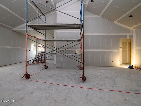 3rd image of 303 Ramonas Lake Court