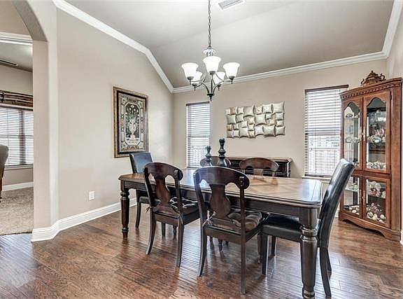 5th image of 355 Woodland Trl