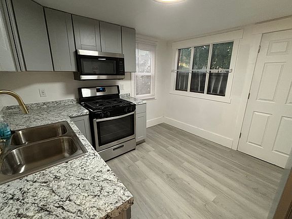 2nd image of 668 1/2 E Springview Dr #1/2