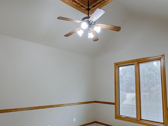 5th image of 6421 S 49th St