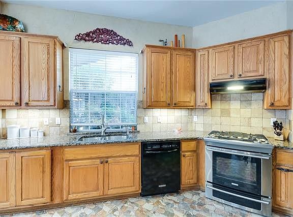 4th image of 3816 Stockport Dr