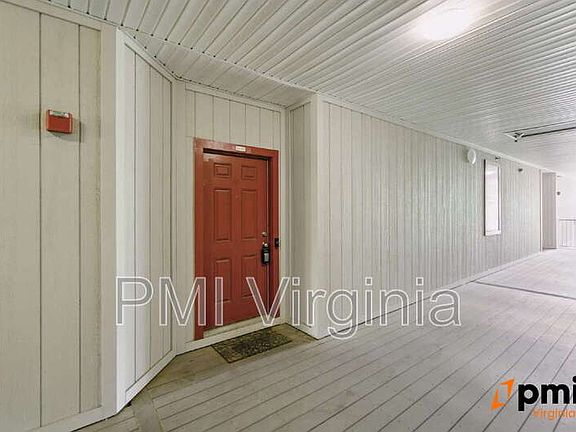 5th image of 5317 Warminster Dr Unit 304