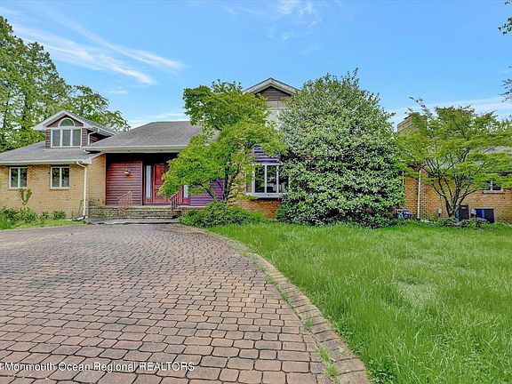 3rd image of 84 Wickapecko Dr