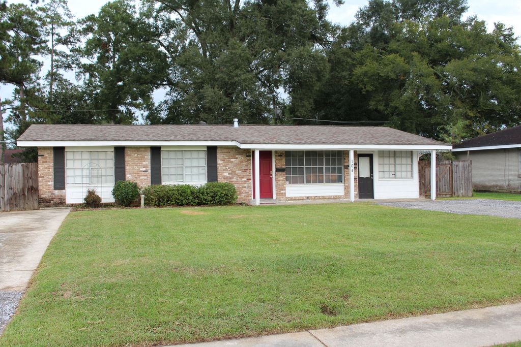 104 Florence Dr - Property Image
