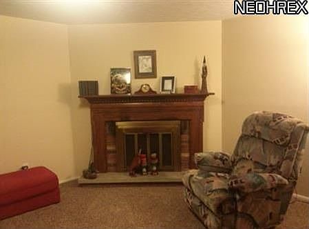 5th image of 4757 Ledgewood Dr Unit 3E