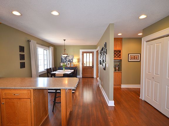 3rd image of 1814 Rainbow Dr