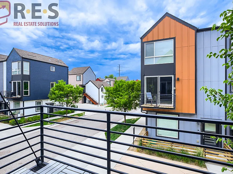 5566 W 11th Pl — Photo 18