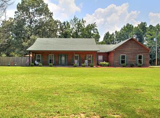 5100 N Detonti Rd, Bauxite, AR 72011