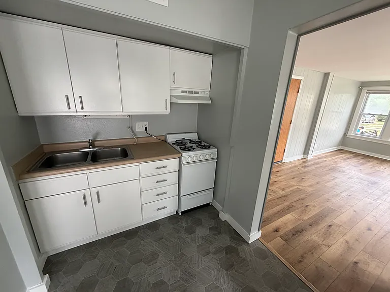 2111 E Dayton St #2 — Photo 11