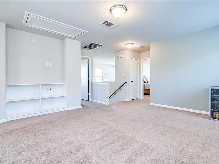 162 Eagle Brook Ln — Photo 13