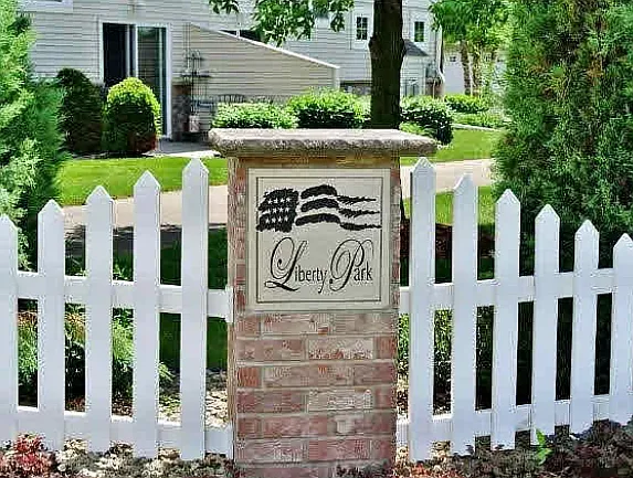 1554 Independence Dr — Photo 13