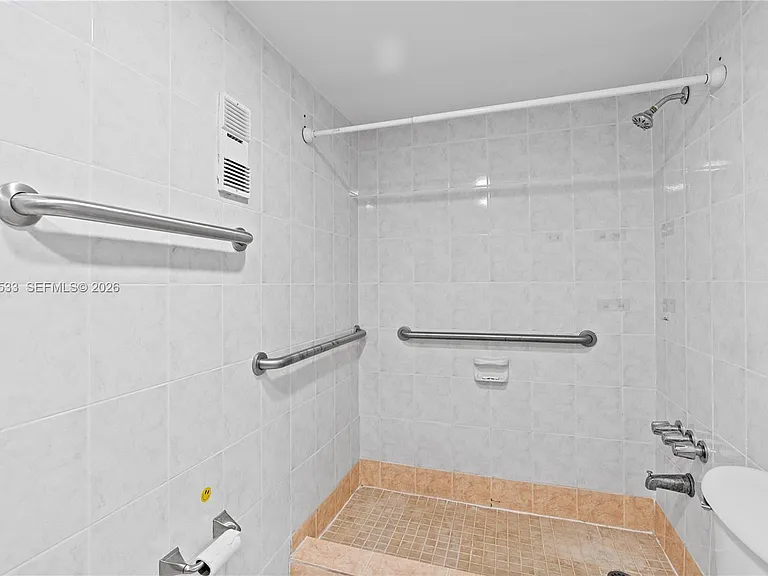 8501 NW 8th St #106 — Photo 21
