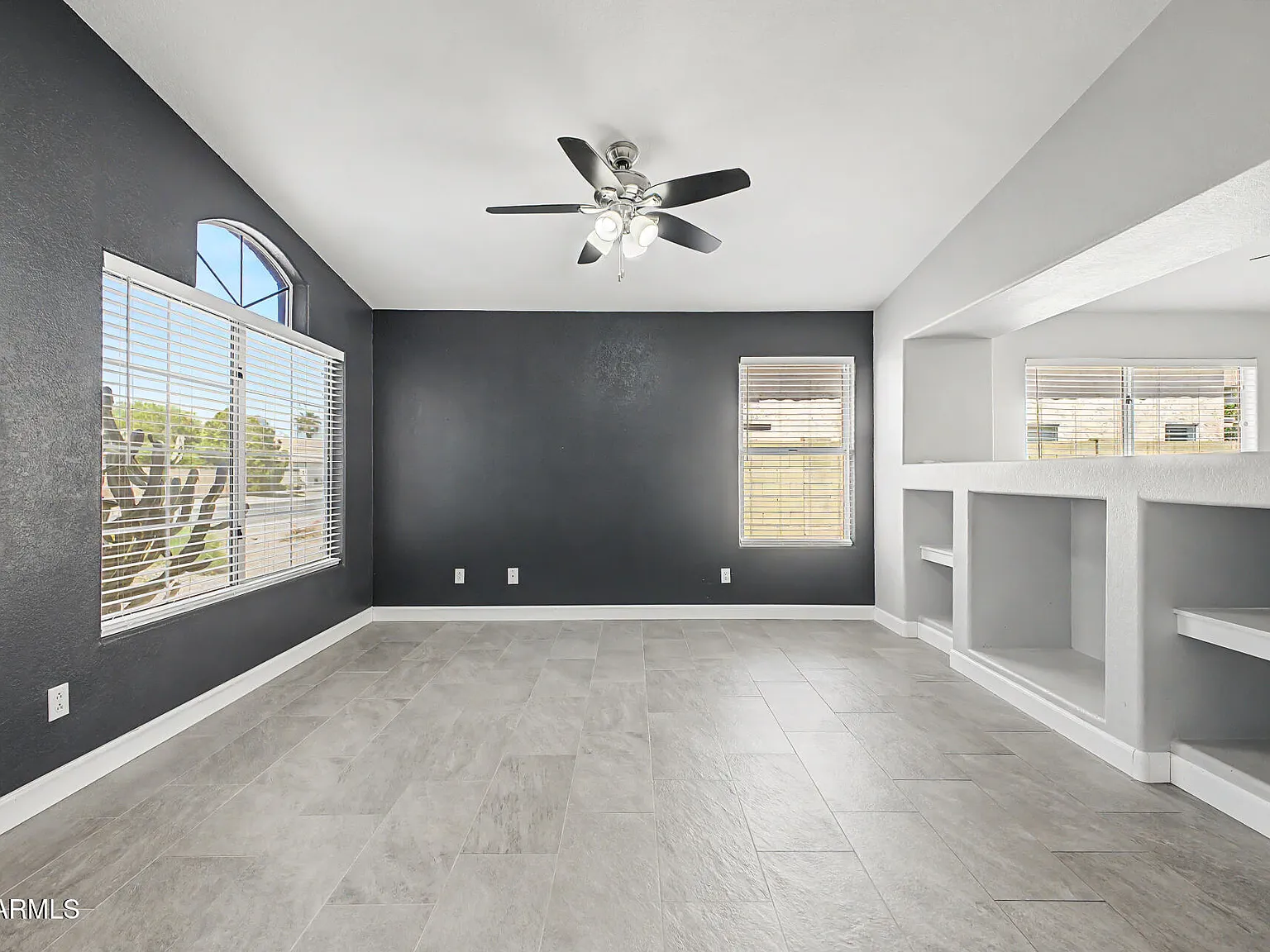 3 bed, 2.0 bath, 1422 sqft, $2,600 — Photo 2