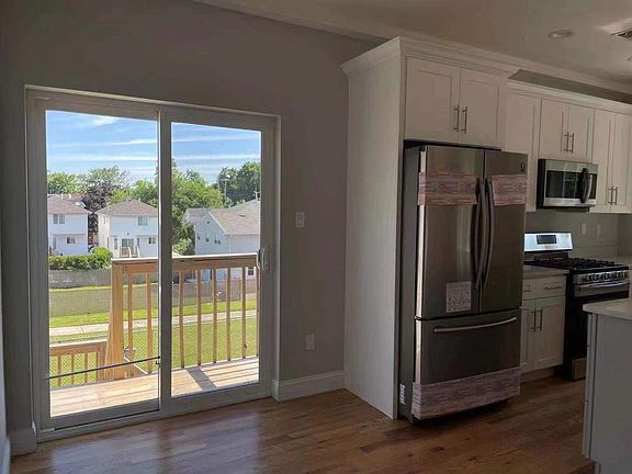 5th image of 31 Harvey St