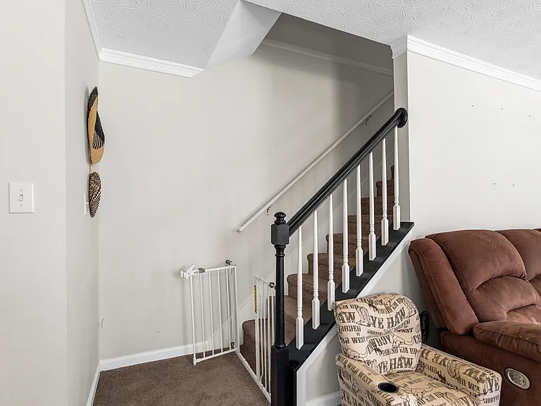 90 Stallsworth Rd — Photo 15
