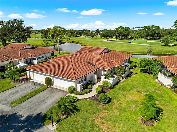 2nd image of 7306 GOLF POINTE CIRCLE