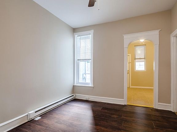 4th image of 2106 S Woodstock St
