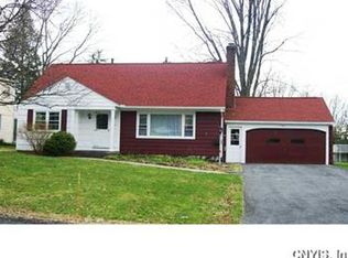 125 Iroquois Ln, Liverpool, NY 13088