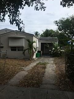 2nd image of 504 45th St