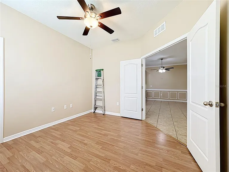 7434 Surrey Pines Dr — Photo 30