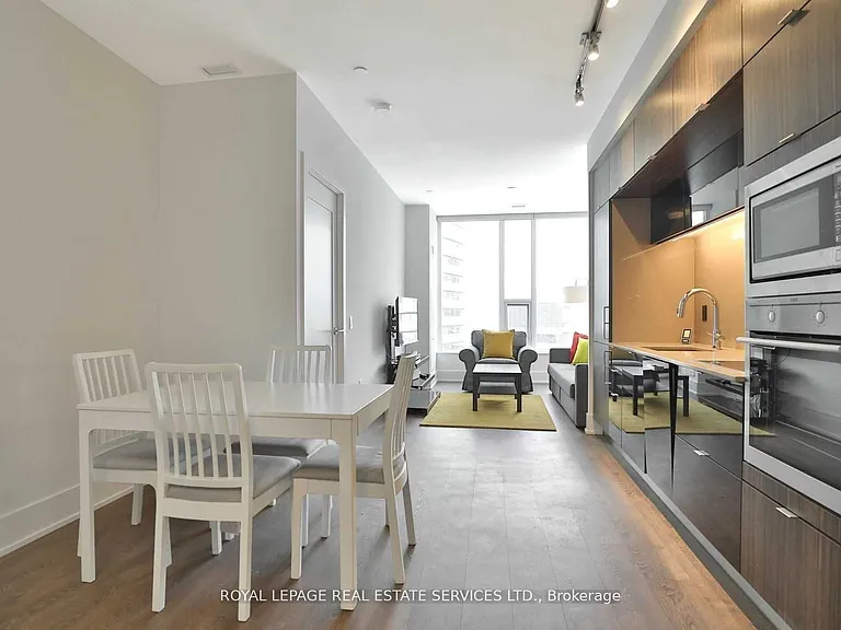 10 York St #5001 — Photo 6