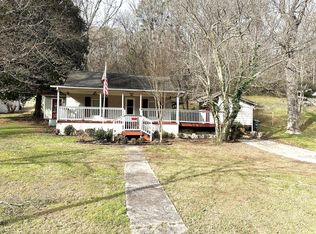137 Hogan Rd, Rossville, GA 30741