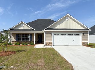 715 Ellabond St, Sneads Ferry, NC 28460