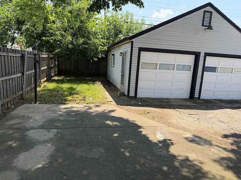4112 Fulton Ave — Photo 5
