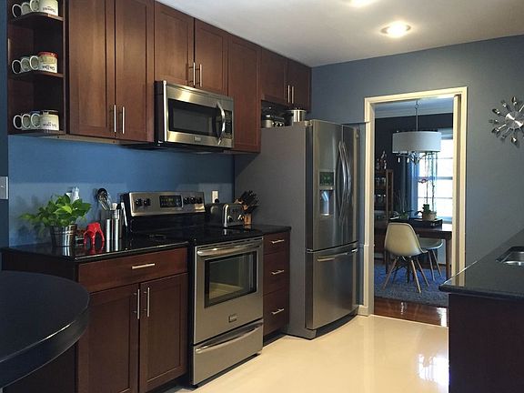 Kitchen - black granite