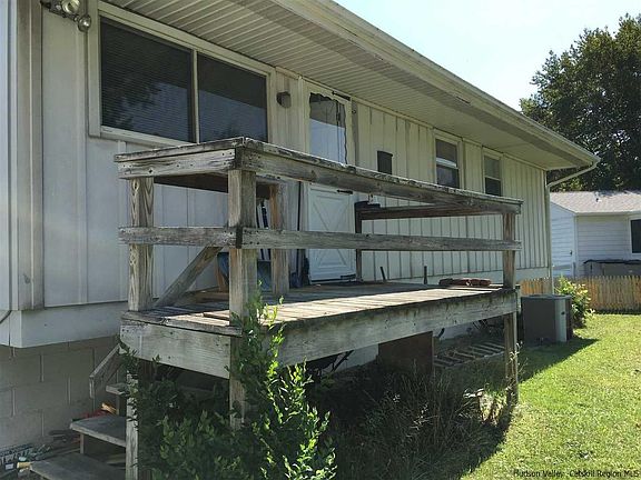 4th image of 17 Edgewood Dr