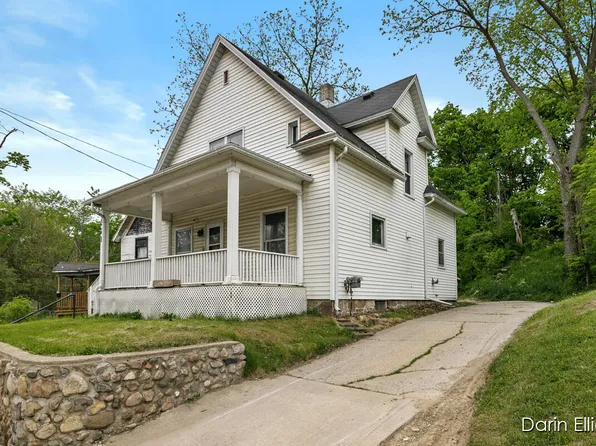 321 N Dexter St, Ionia, MI 48846