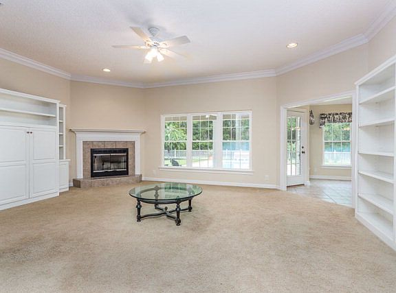 5th image of 152 Wood Crest Cir