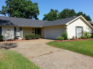 10004 Village Green Dr, Shreveport, LA 71115