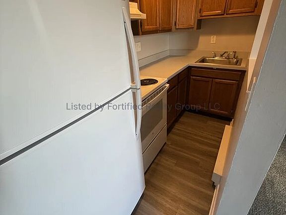 4th image of 2448 S Main St #25