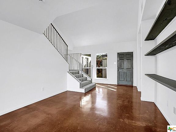 3rd image of 2311 Glenn Dr