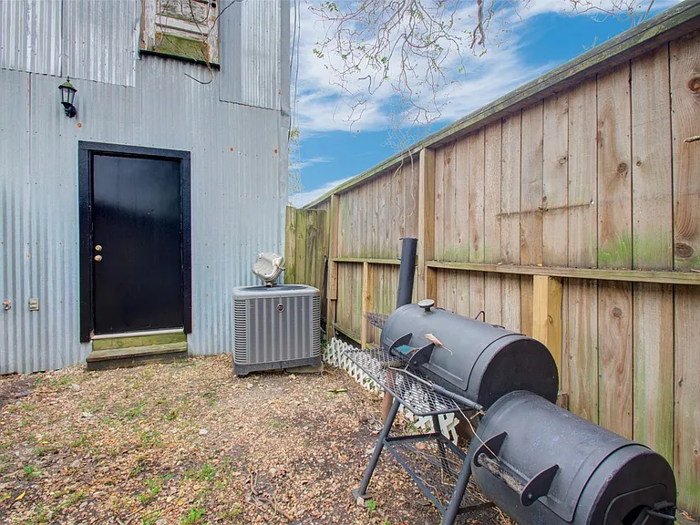 5419 Gulfton St #H — Photo 27