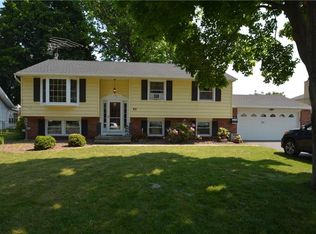 89 Heritage Cir, Rochester, NY 14615