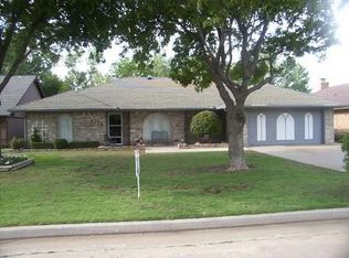 8309 Willow Creek Blvd, Oklahoma City, OK 73162