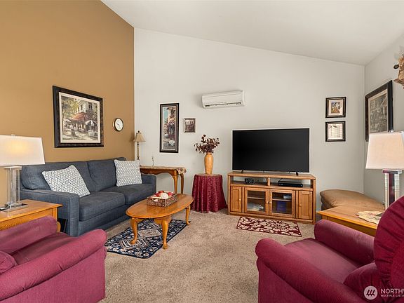 5th image of 6520 Indiana Street SE