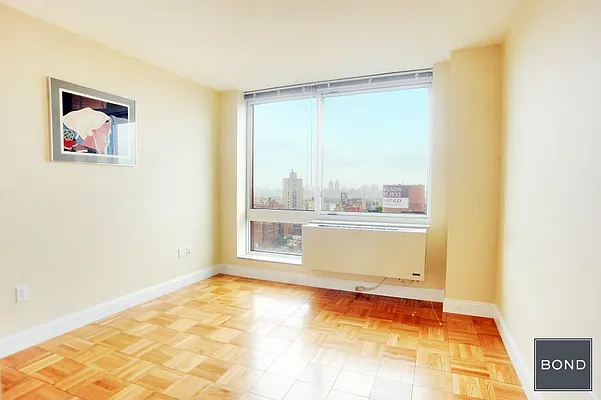 Rented by Bond New York | media 3