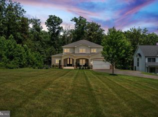 11434 Park Dr, Fairfax, VA 22030