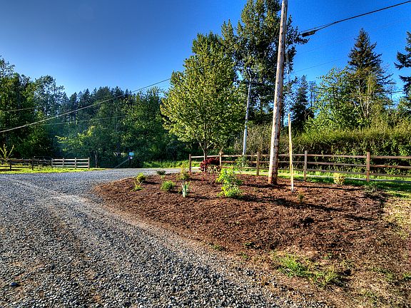 4th image of 24408 126th St Ct E