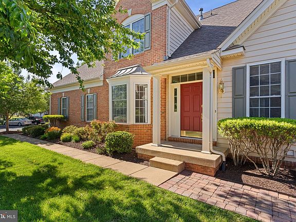 4th image of 5705 Wheelwright Way