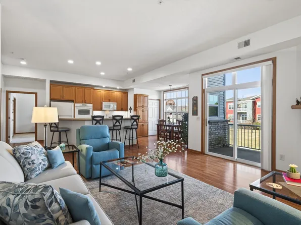 17393 72nd Ave N Unit 102, Maple Grove, MN 55311