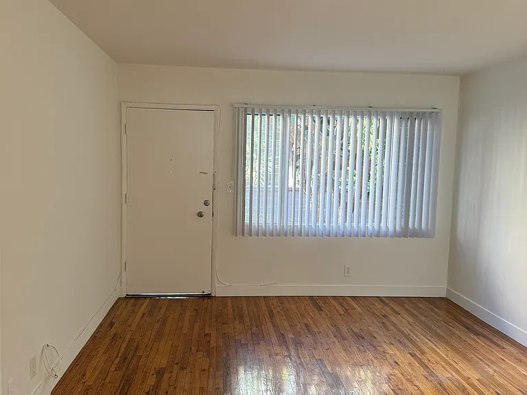 943 N Orange Grove Ave #3 — Photo 8